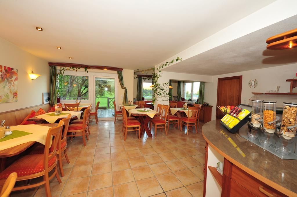 Bed & Breakfast Landhaus Strasser เซิลล์ ภายนอก รูปภาพ