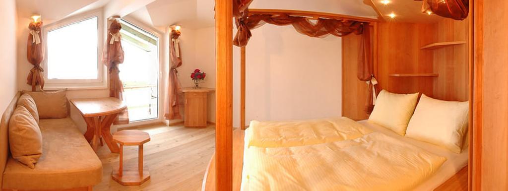Bed & Breakfast Landhaus Strasser เซิลล์ ภายนอก รูปภาพ