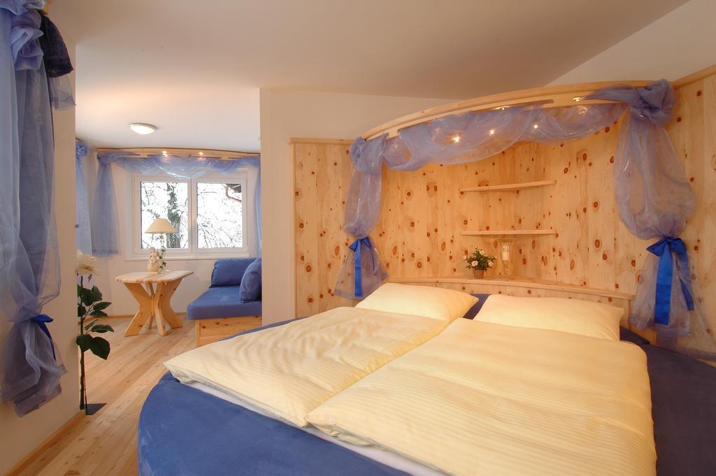 Bed & Breakfast Landhaus Strasser เซิลล์ ห้อง รูปภาพ