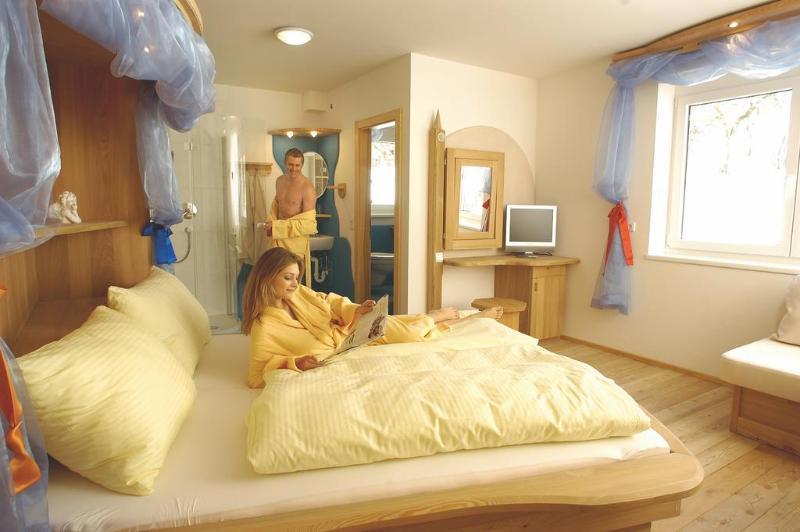 Bed & Breakfast Landhaus Strasser เซิลล์ ภายนอก รูปภาพ